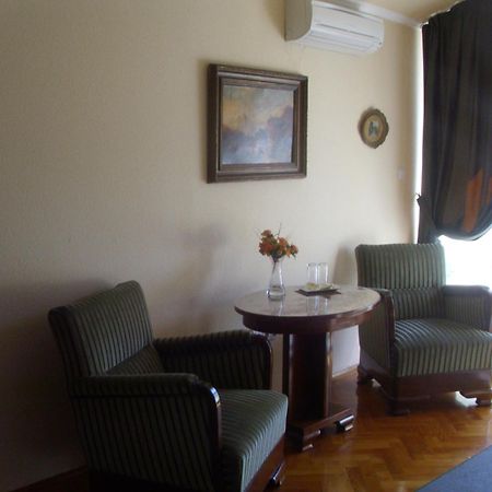 Barokk Antik Guest Hause Hotel Kecskemét Room photo